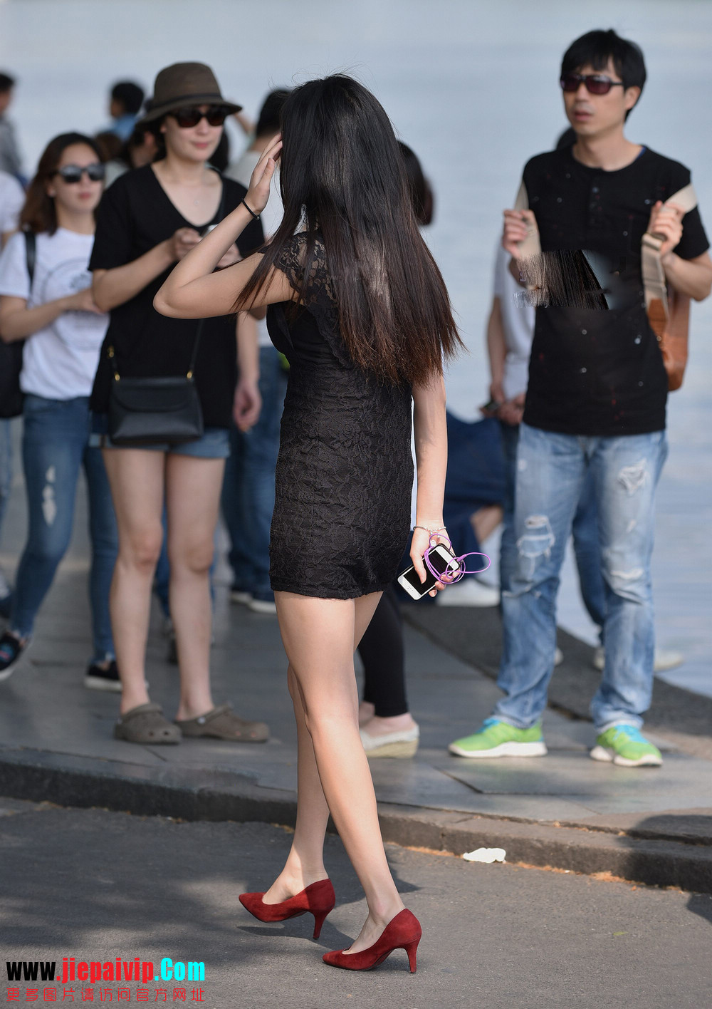 杭州街头街拍气质短裙美女2