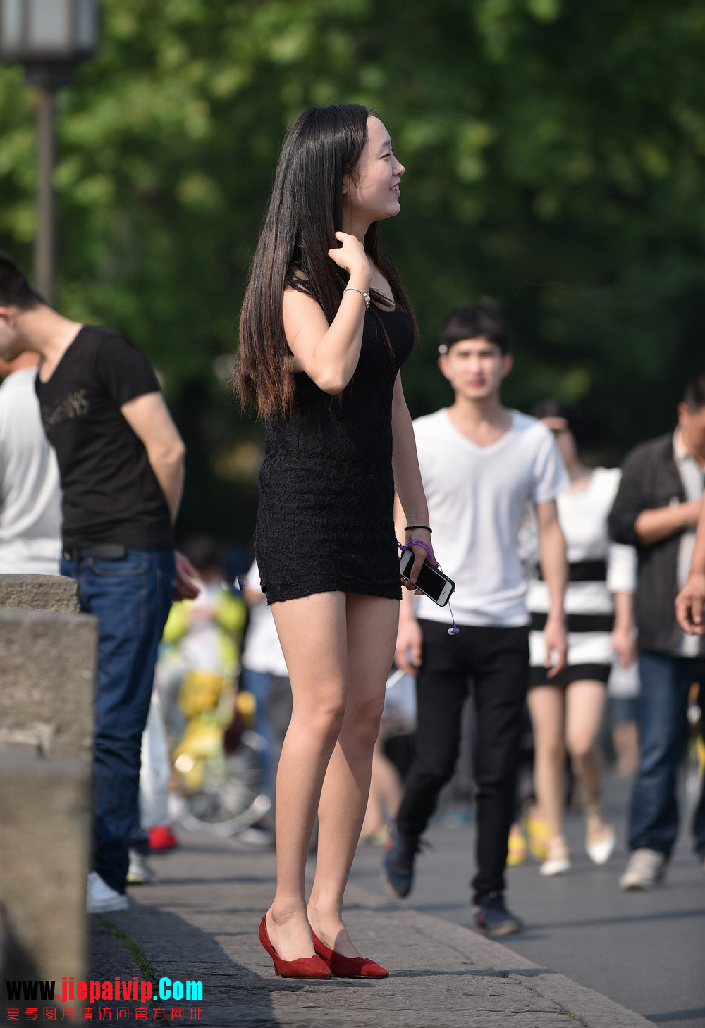 杭州街头街拍气质短裙美女8