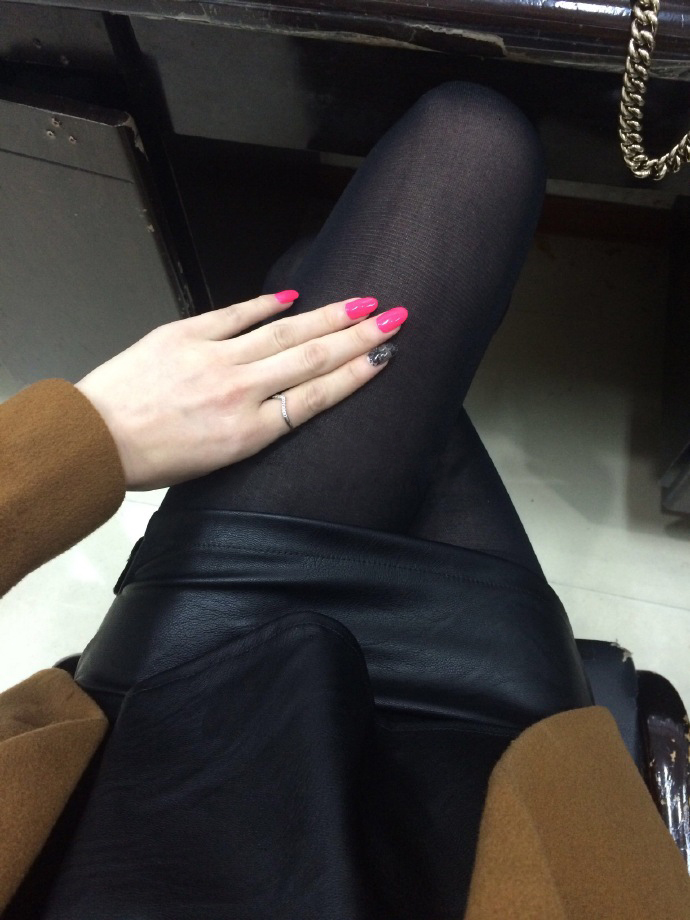 我钟爱粉色指甲油，更偏爱职业装黑丝短裙,第十季29